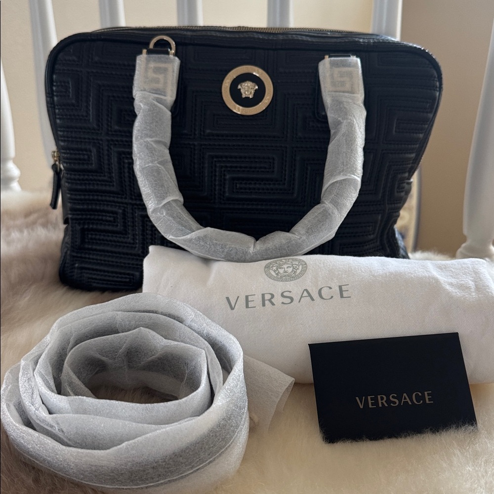 Versace - Picture 7 of 15
